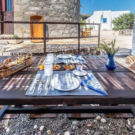 Villa Windmill In Milos Port Adamantas (Milos)